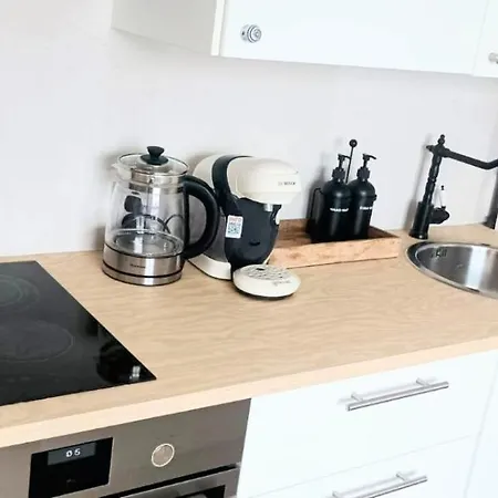 Cozy With Coffee Machine Apartmán